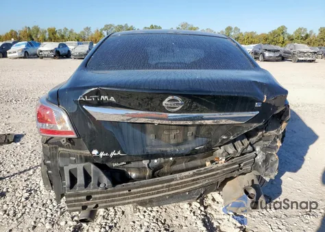 2015 Nissan Altima 2.5 z USA, uszkodzony, nr VIN 1N4AL3AP4FN362634